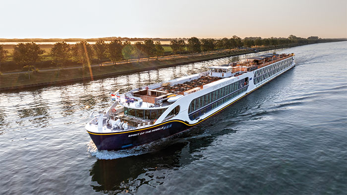 Spirit of the Moselle sailing in the Wachau Valley